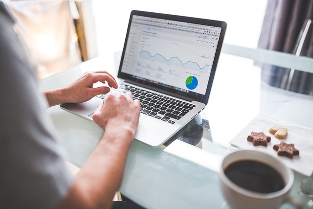 How Painters Can Benefit From Tech and SEO to Market Their Service